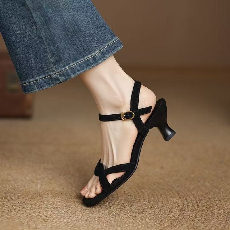 Sandales ajustées à bande étro - Kitten Heel Women avis et prix