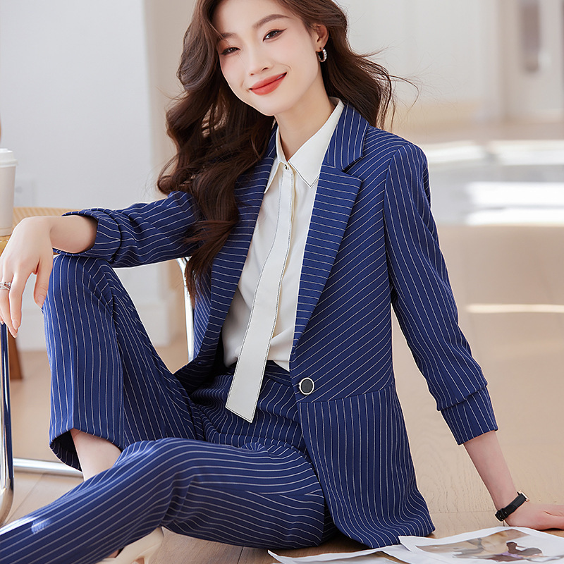 Costume rayé bleu pour femme 2 - Women Formal Wear Store avis et prix